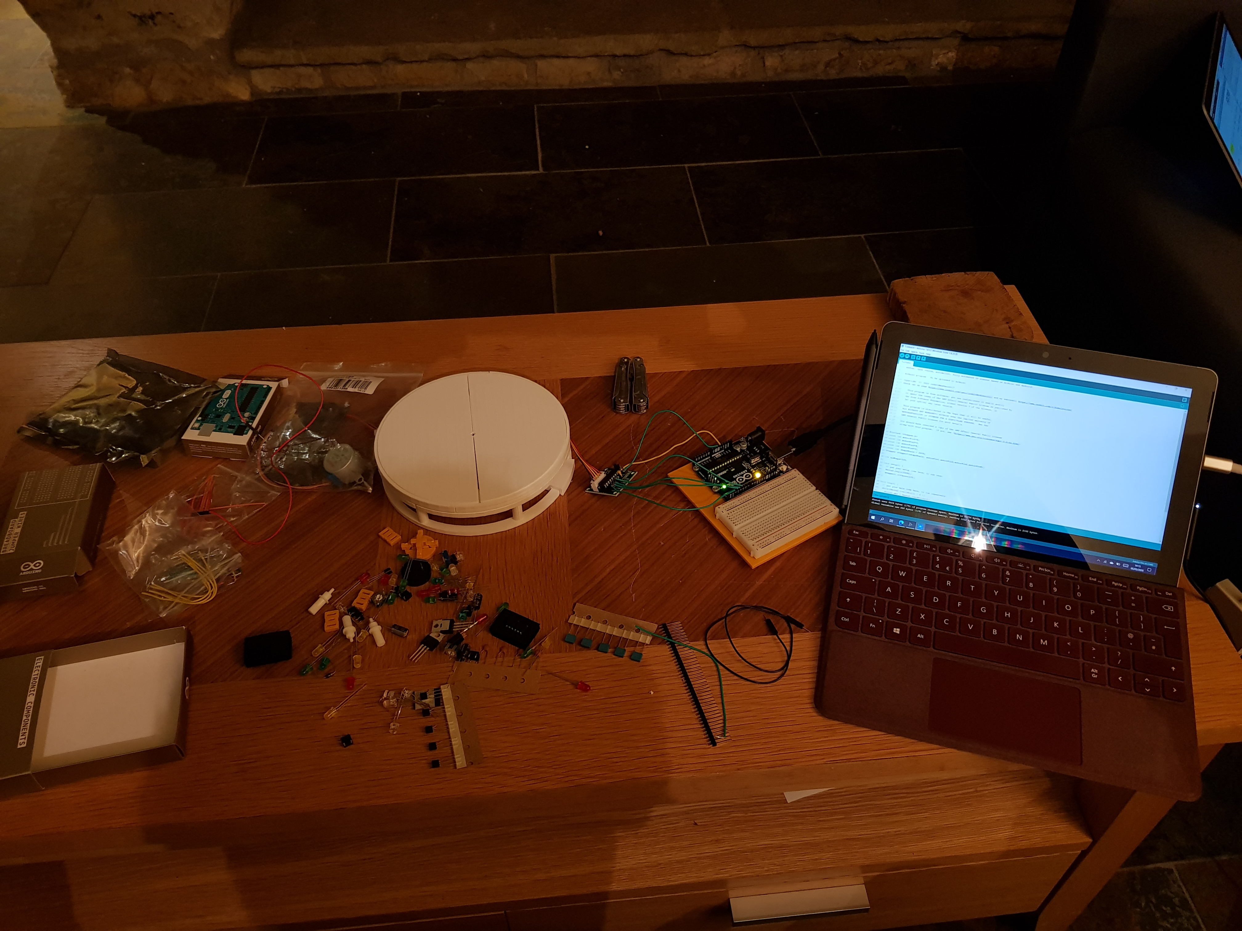 Complete Photogrammetry Setup with Laptop and Phone